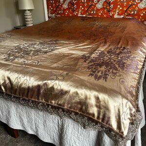 Luxury Satin Damask Duvet Cover Queen Size, Gold & Purple w/ Lace Trim Zip Close